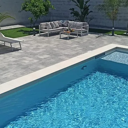 Jox House * Торре-Лапилло